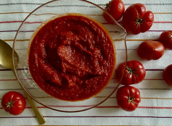 تصویر 4 از رب گوجه فرنگی خانگی تهیه شده از گوجه تازه با طعم غلیظ و طبیعی